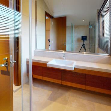 168-Ocean-Dr-Bathroom (2)