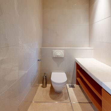 168-Ocean-Dr-Bathroom (5)