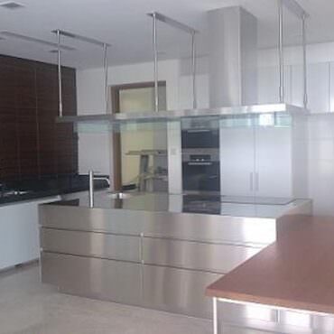 168 Ocean Dr – Dry Kitchen