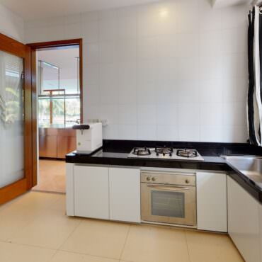 168-Ocean-Dr-Kitchen (2)