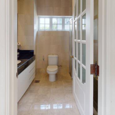 8-Vanda-Road-Bathroom(2)